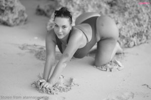 Alannasworldx bunnyhot (96)