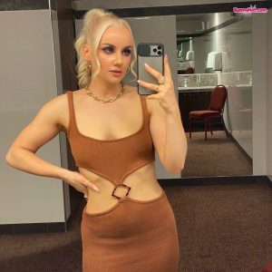 Mikalah Burgess bunnyhot (108)