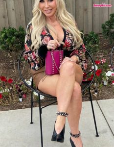 Morgan Taylor bunnyhot (108)