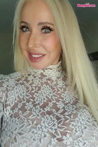 Morgan Taylor bunnyhot (460)