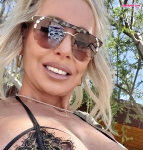 Morgan Taylor bunnyhot (538)