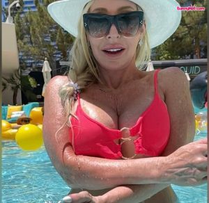 Morgan Taylor bunnyhot (565)
