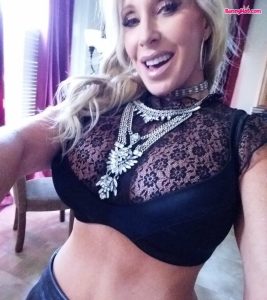 Morgan Taylor bunnyhot (628)