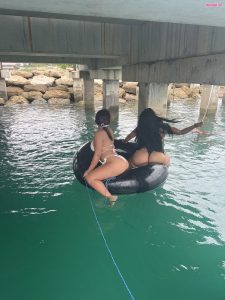 Alejandra Quiroz bunnyhot (411)