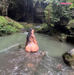 Alejandra Quiroz bunnyhot (470)