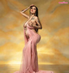 Karely Ruiz bunnyhot (211)