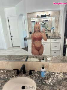 SunnyRayxo bunnyhot (67)