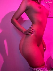 Anna Beggion bunnyhot (339)