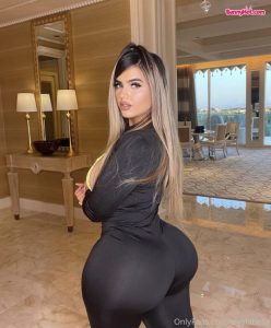 Ely La Bella bunnyhot (262)