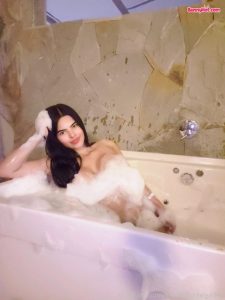 Kimberly Delgado bunnyhot (240)