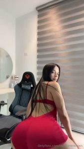 Karen Belen blogkarenbelen, OnlyFans. Comment if you want more little dances around here