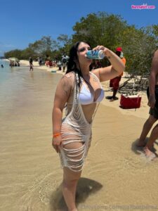 Narbet Perez bunnyhot (30)